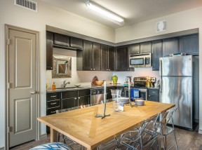 Dallas  apartment DAL-680 