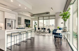 Dallas High Rise Apartment Locating Services Ulr Properties